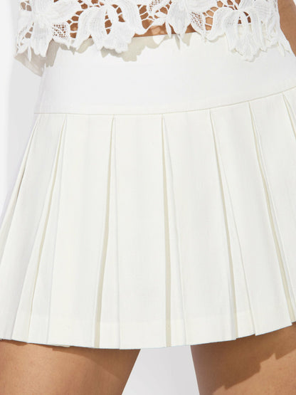 Emilie Linen Mini Skort In Off White - Alice + Olivia Women