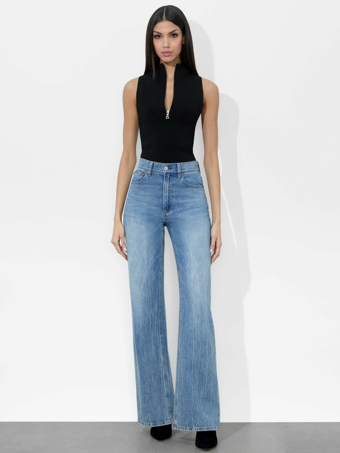 Leighton Reversible Tank In Black - Alice + Olivia Women