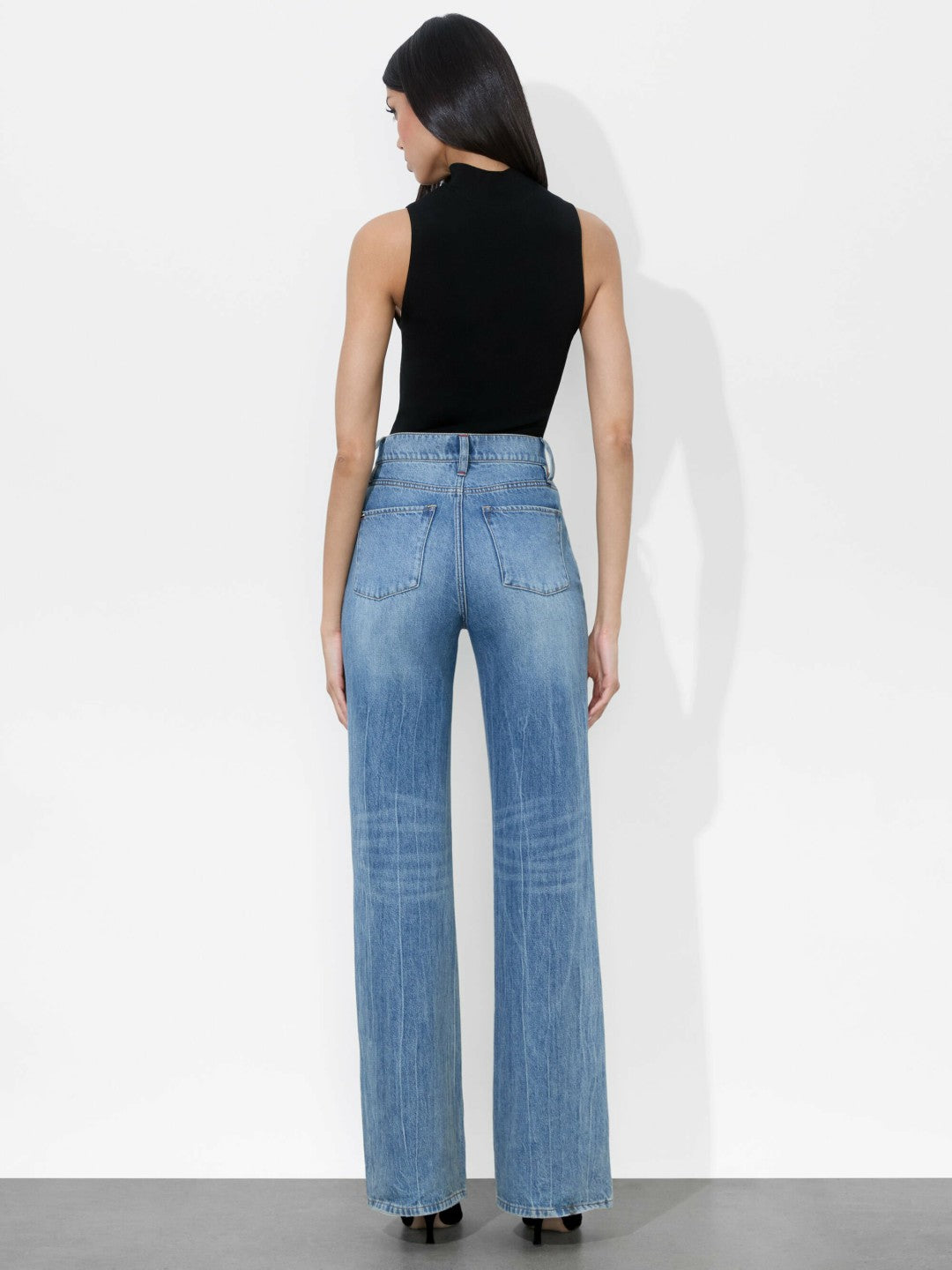 Leighton Reversible Tank In Black - Alice + Olivia Women
