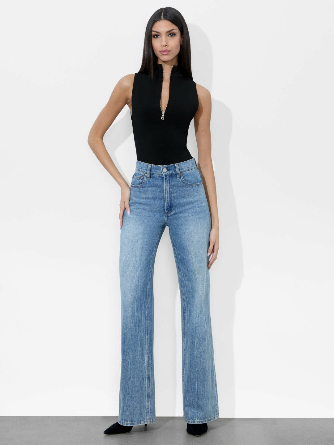 Leighton Reversible Tank In Black - Alice + Olivia Women