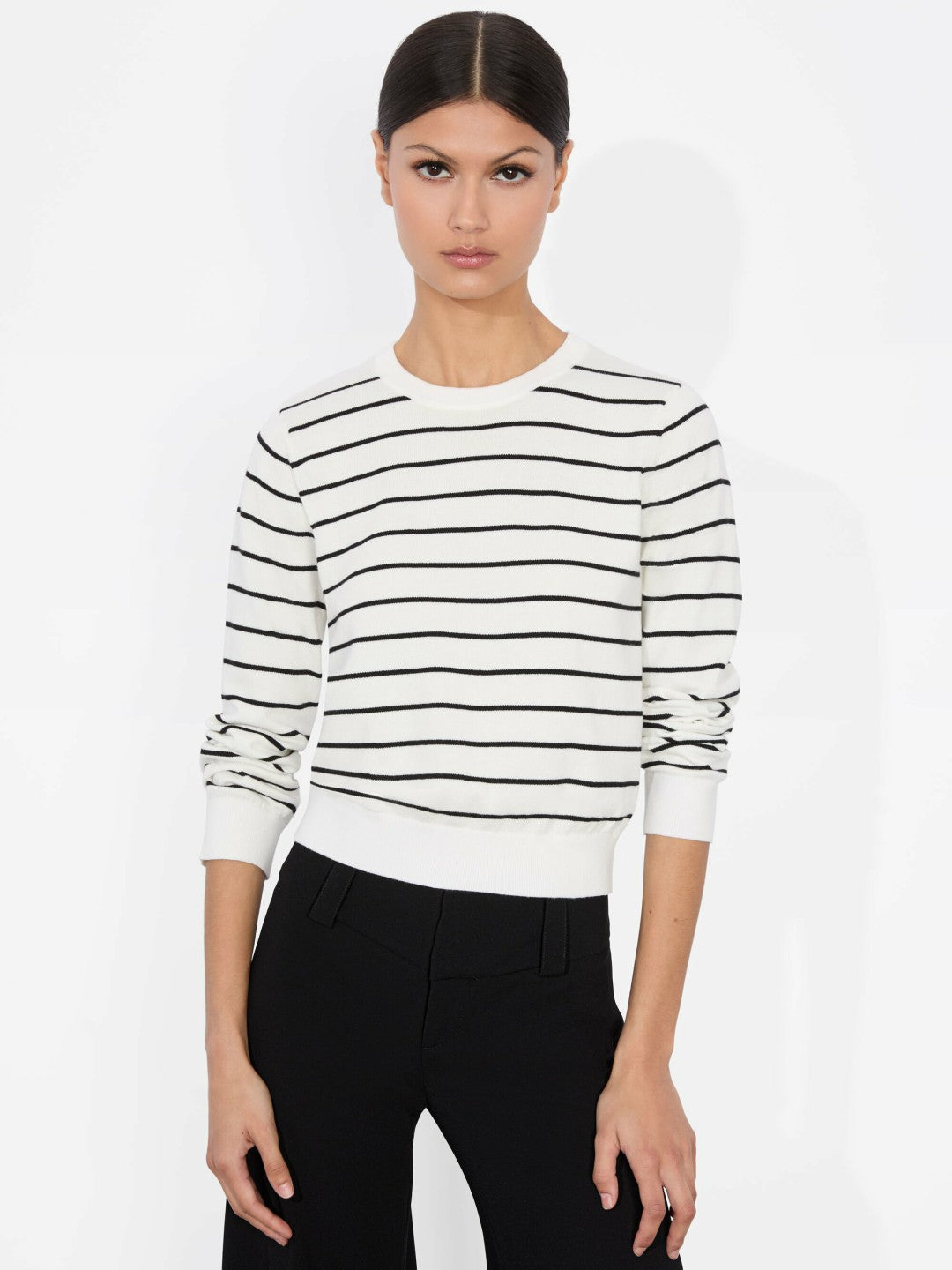 Carolann Shrunken Pullover In Soft White/black - Alice + Olivia Women