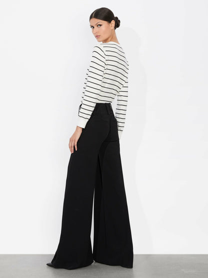 Carolann Shrunken Pullover In Soft White/black - Alice + Olivia Women