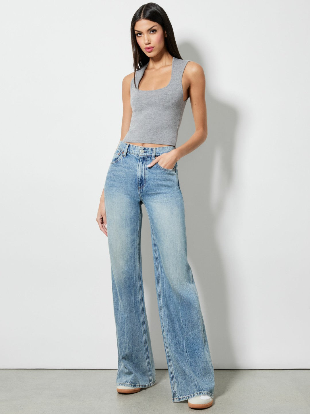 Keria Tank In Medium Heather Grey - Alice + Olivia Women