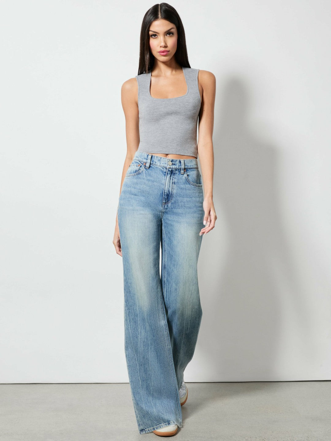 Keria Tank In Medium Heather Grey - Alice + Olivia Women