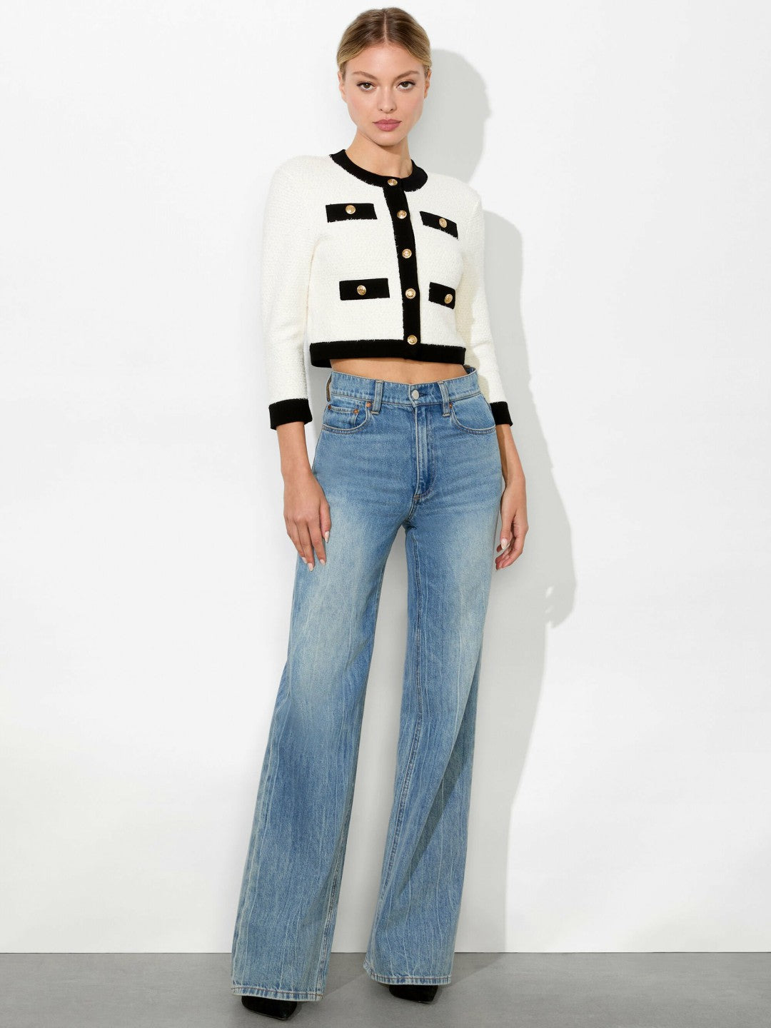 Claira Cardigan In Soft White/black - Alice + Olivia Women