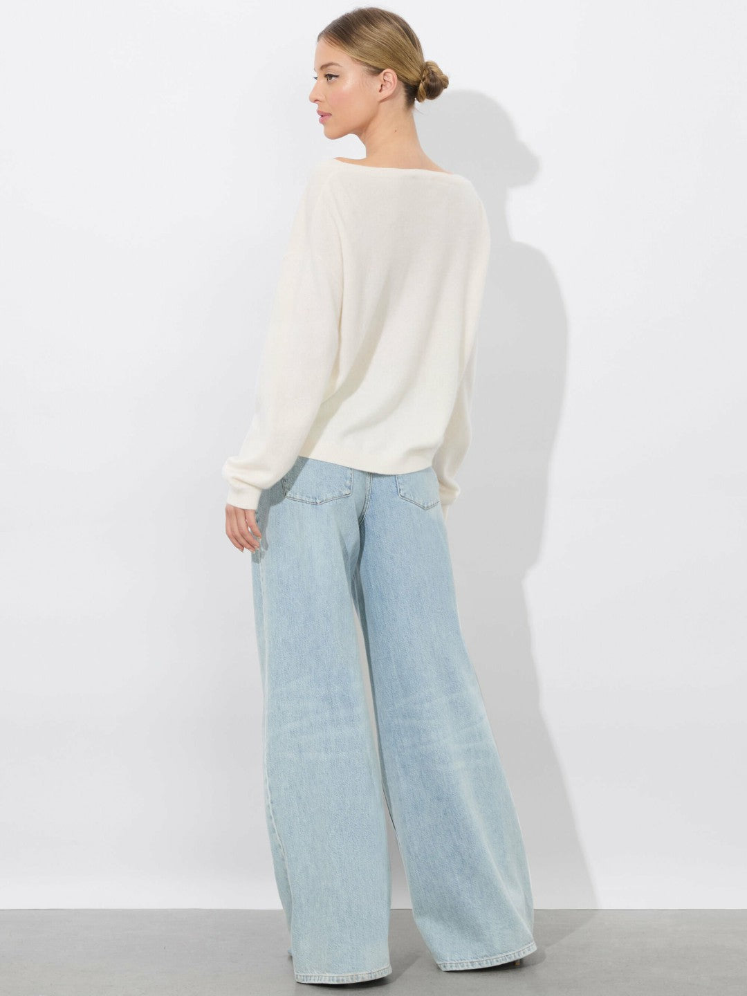 Williams Pullover In Ecru - Alice + Olivia Women