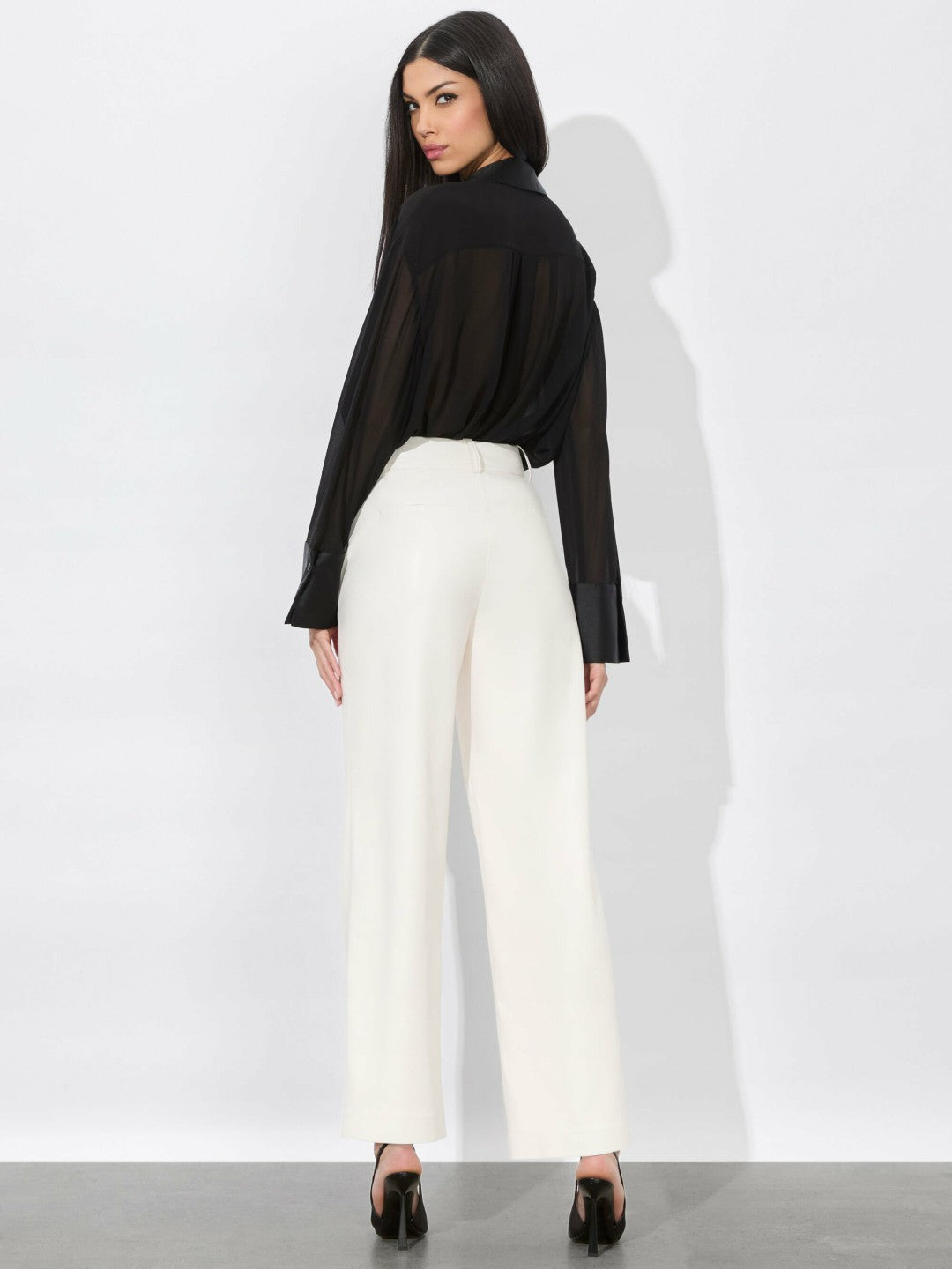 Alexander Vegan Trouser In Off White - Alice + Olivia Women