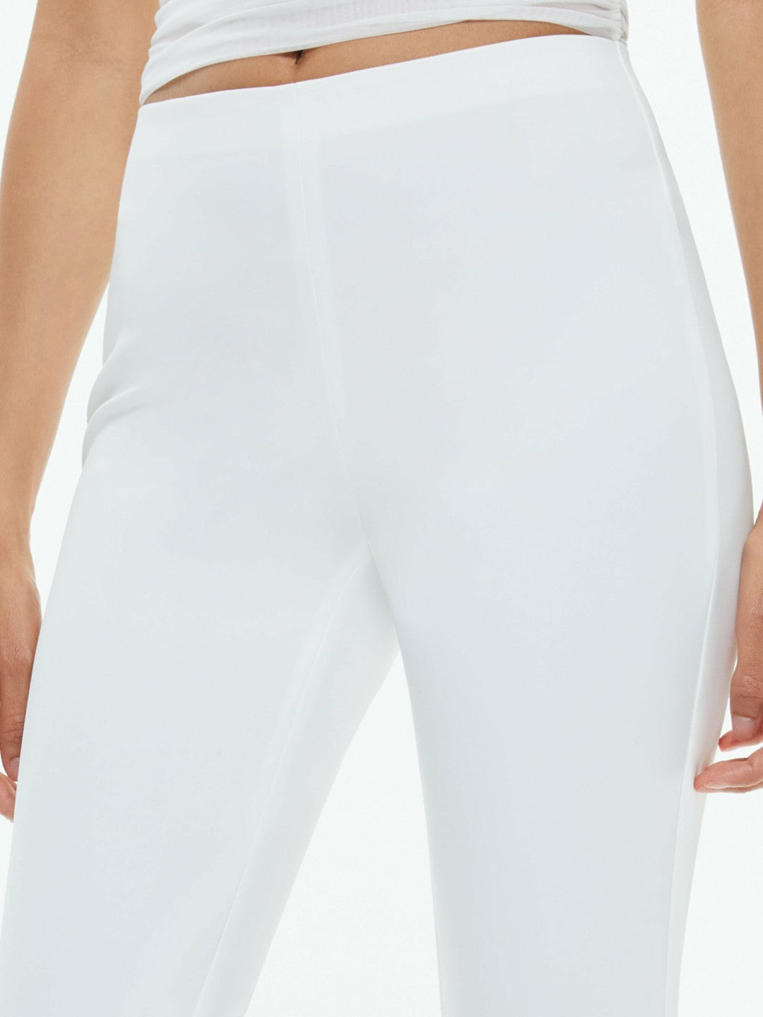 Rmp Pant In Off White - Alice + Olivia Women