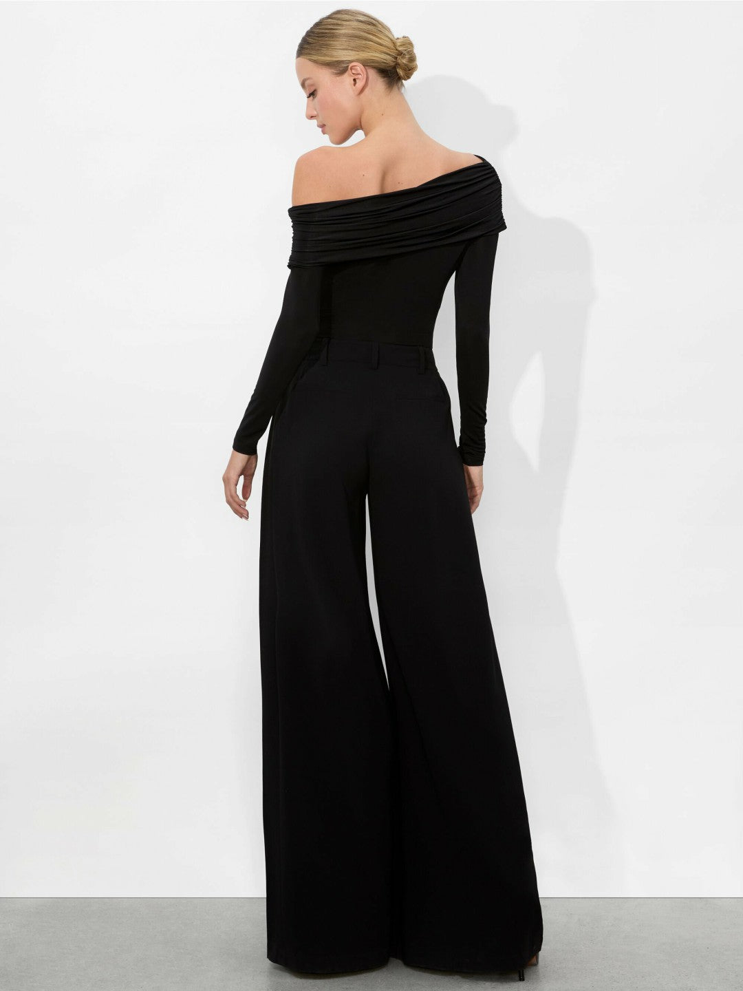 Mollie Convertible Bodysuit In Black - Alice + Olivia Women
