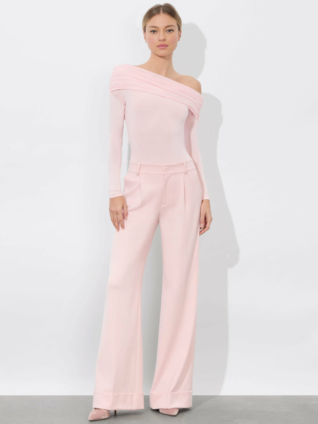 Mollie Convertible Bodysuit In Shell Pink - Alice + Olivia Women