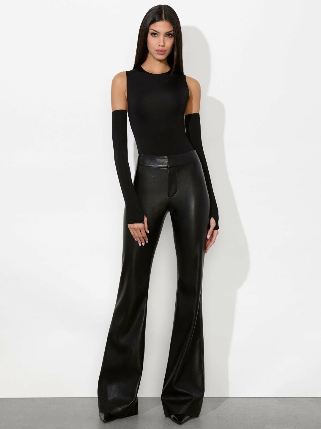 Olea Sculpting Bodysuit In Black - Alice + Olivia Women