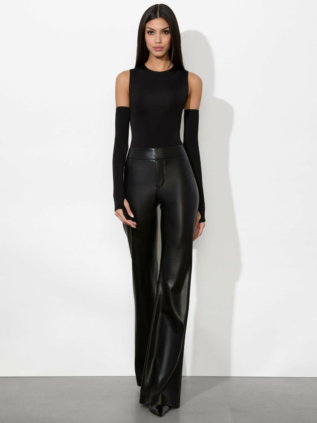 Olea Sculpting Bodysuit In Black - Alice + Olivia Women