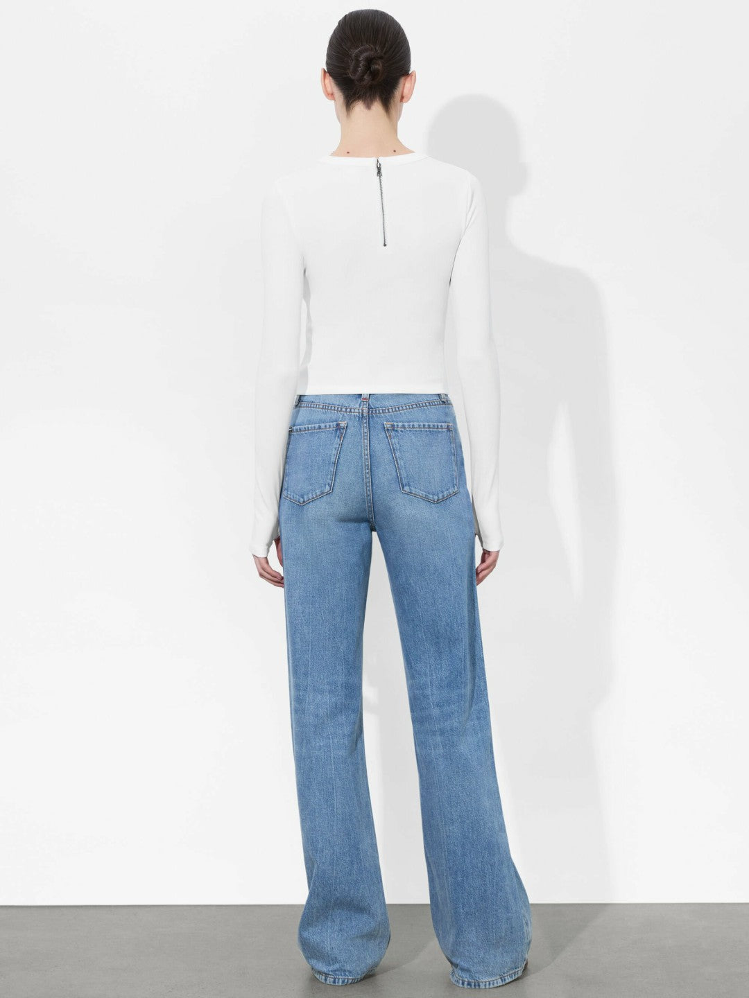 Delaina Top In Off White - Alice + Olivia Women