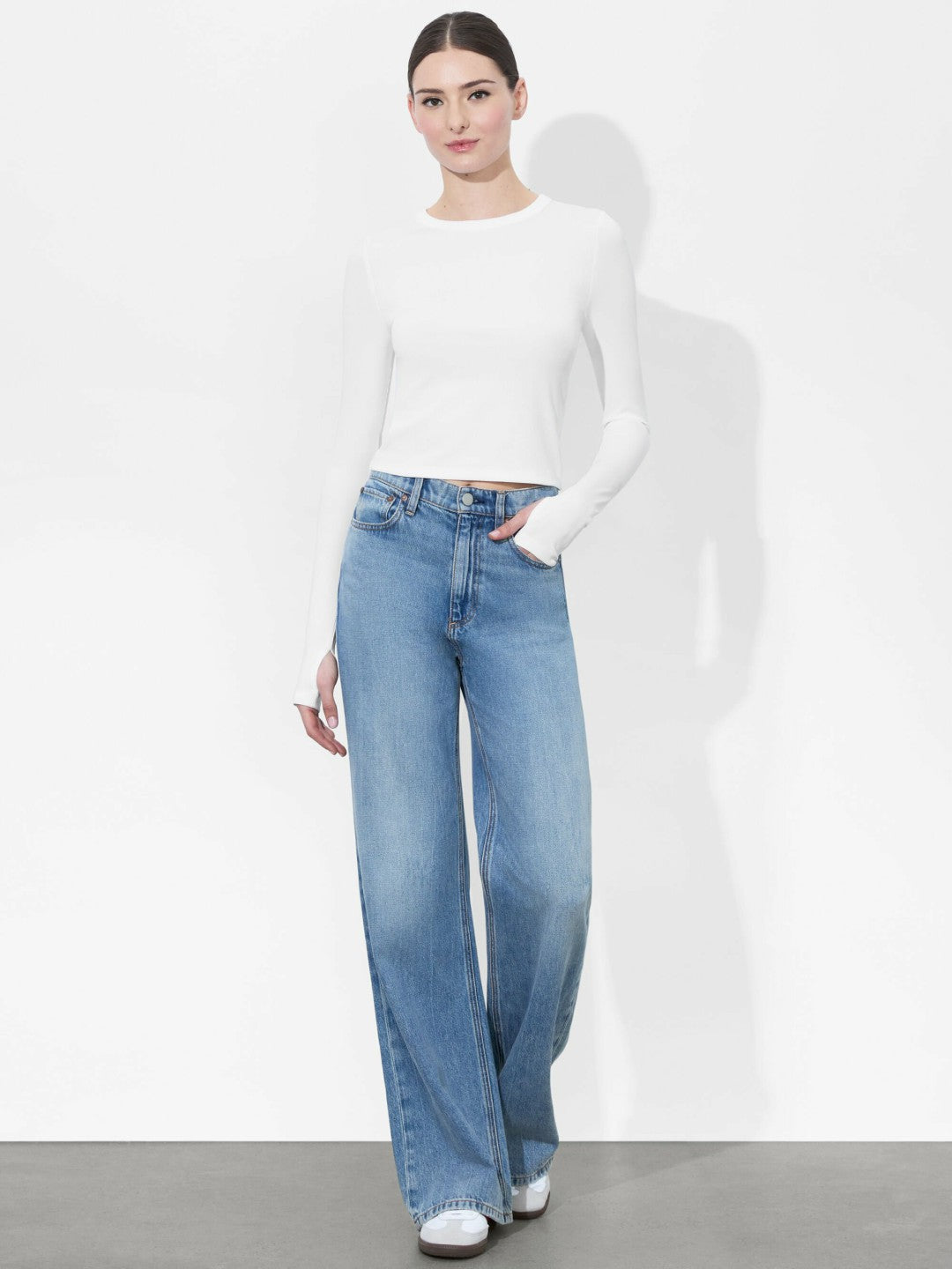 Delaina Top In Off White - Alice + Olivia Women