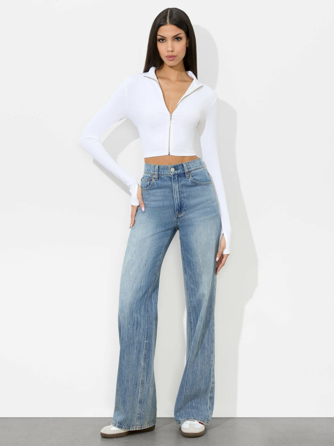 Delaina Reversible Top In Off White - Alice + Olivia Women