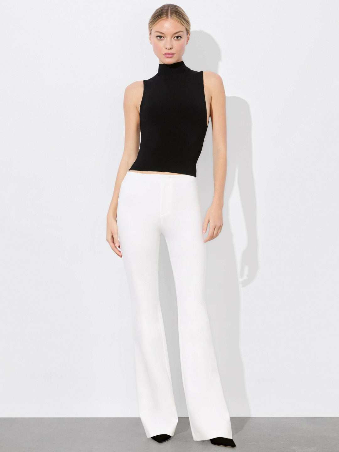 Yuki Trouser In Off White - Alice + Olivia Women