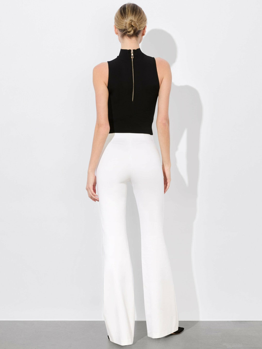 Yuki Trouser In Off White - Alice + Olivia Women