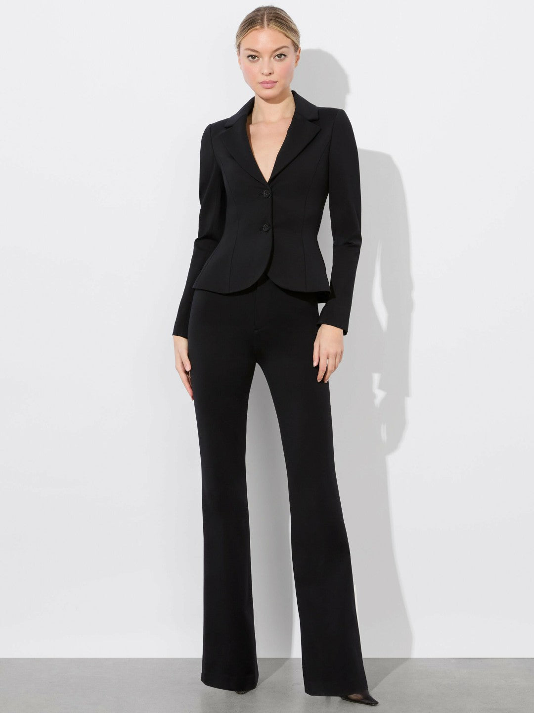 Iana Sculpted Blazer In Black - Alice + Olivia Women