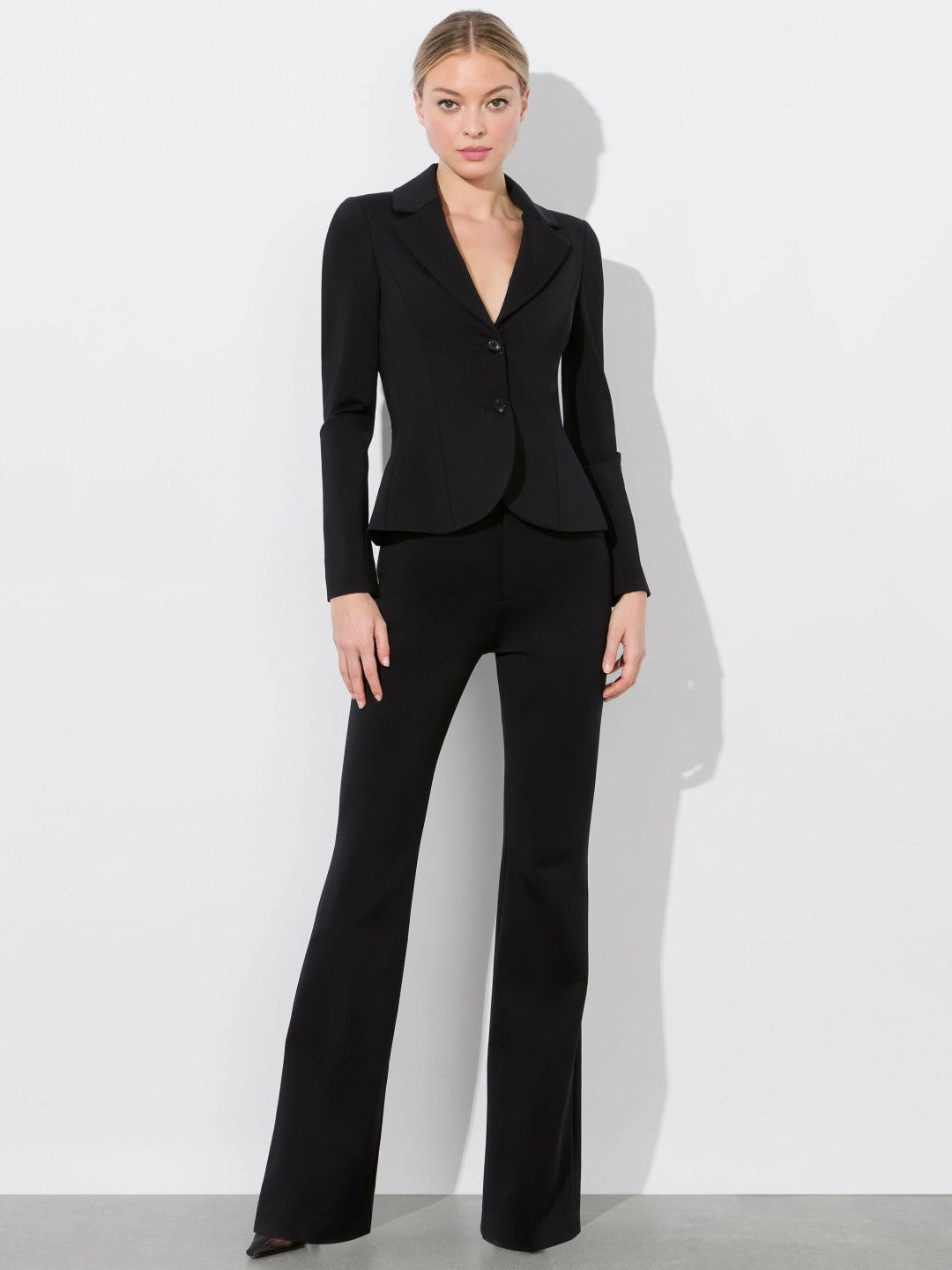 Iana Sculpted Blazer In Black - Alice + Olivia Women