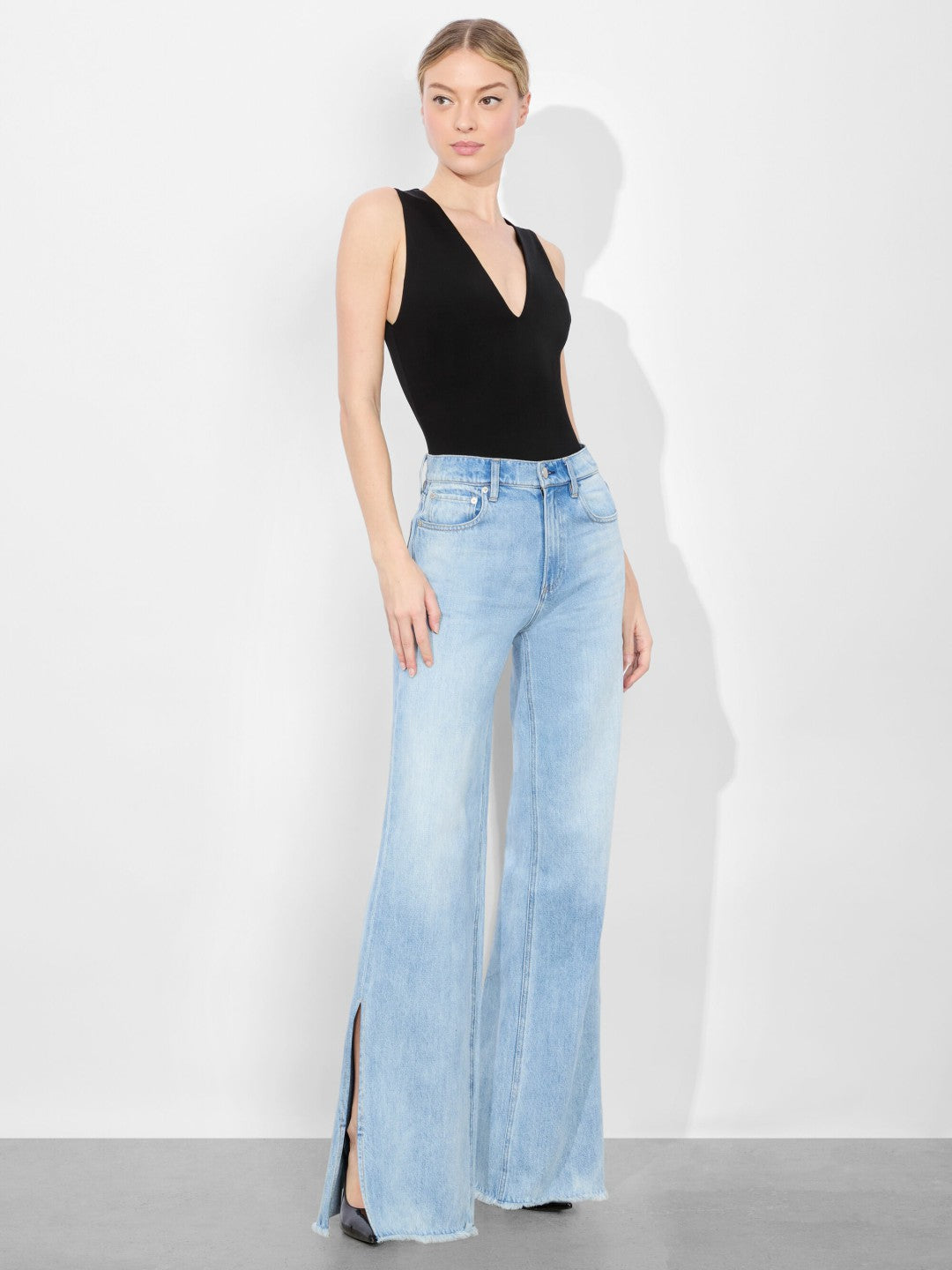 Olea Sculpting Bodysuit In Black - Alice + Olivia Women