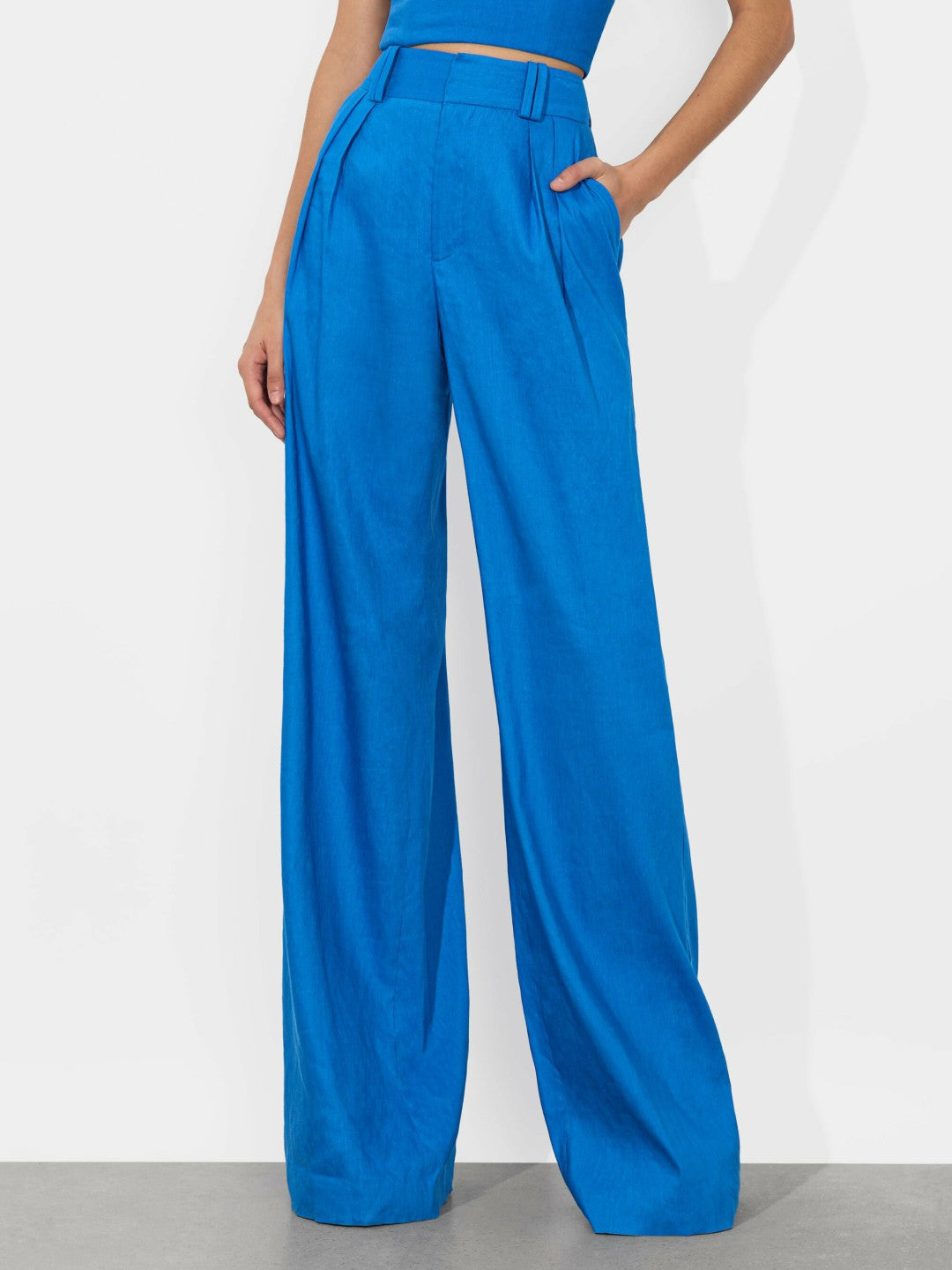 MYA BLAZER + ERIC PANT - Alice + Olivia Women