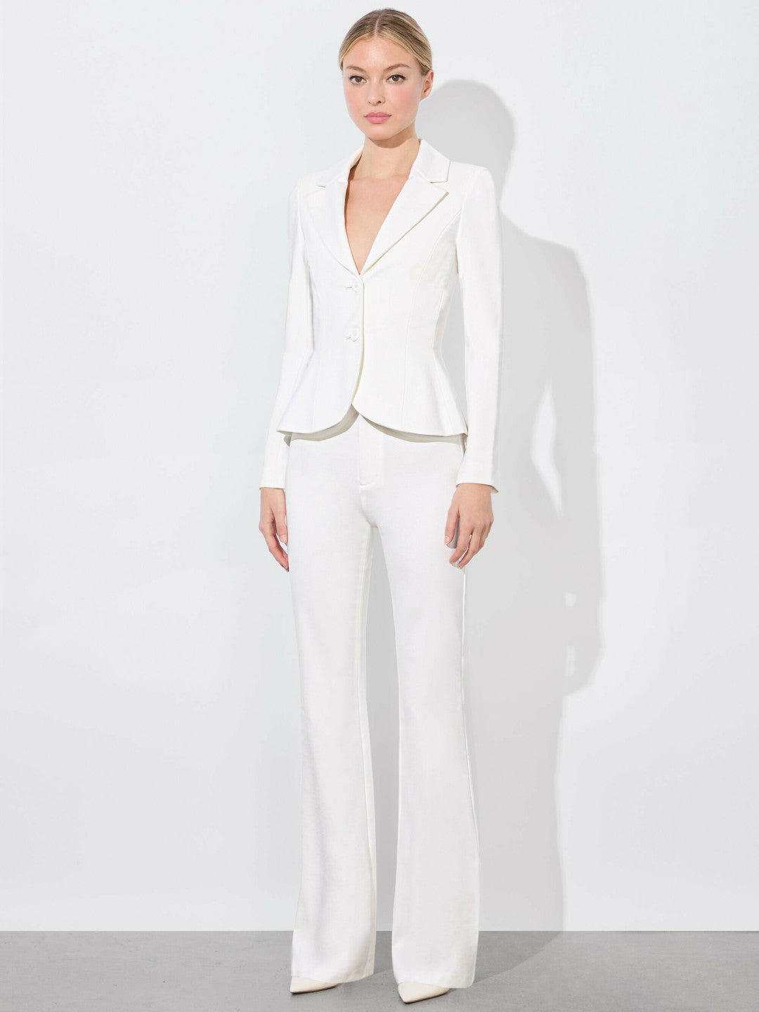 IANA BLAZER + YUKI TROUSER - Alice + Olivia Women